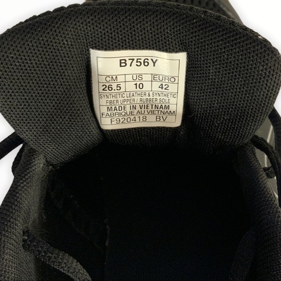 ASICS gel rocket 8 volleyball court shoe - Picture 7 of 8